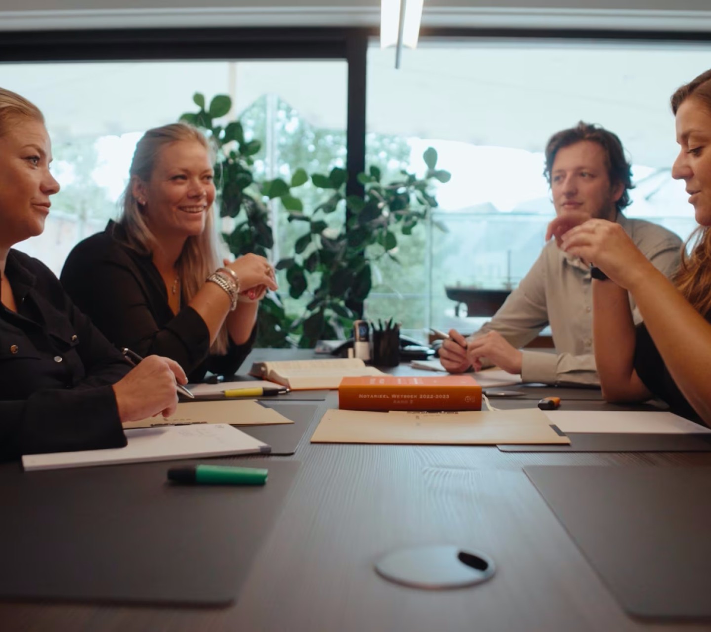 Lato website loop V3